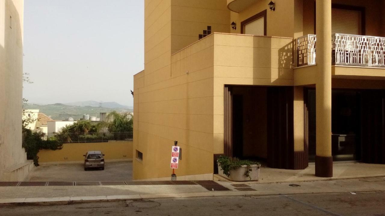 Diana Apartment Valderice Exterior foto
